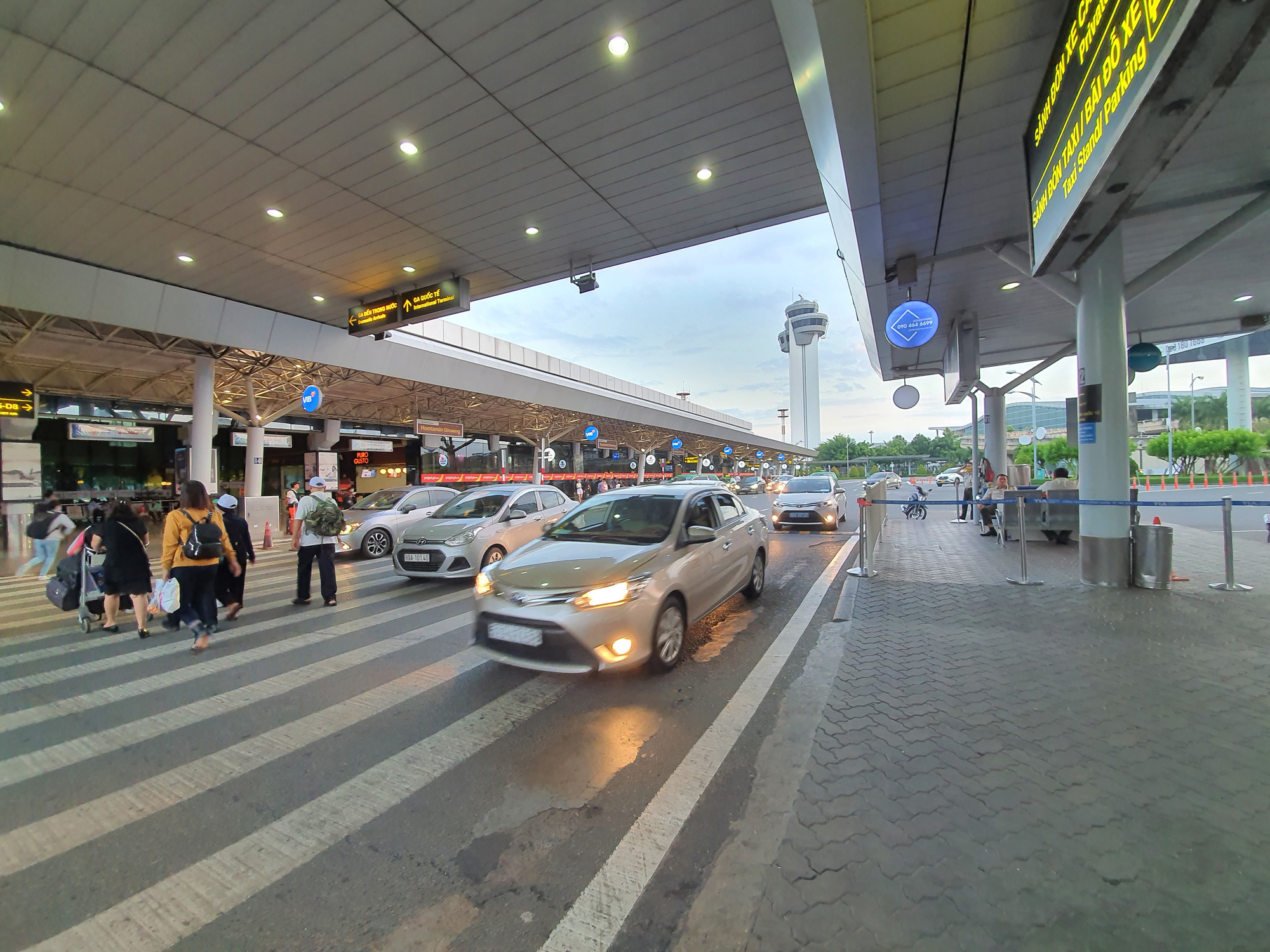 Dịch vụ taxi sân bay Tân Sơn Nhất đáp ứng nhu cầu đi lại của người dân